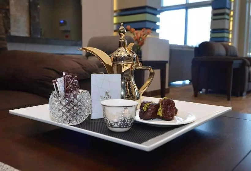 Hotelli Bayat Suites