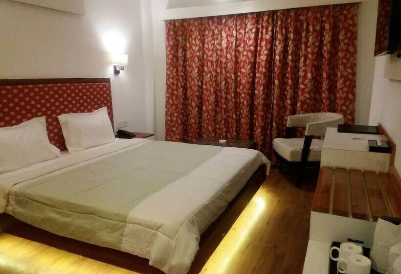 هتل Hillcrest Harmony Gold