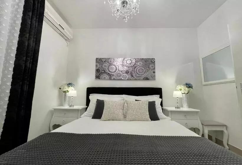 ペンション Central Square Guest House