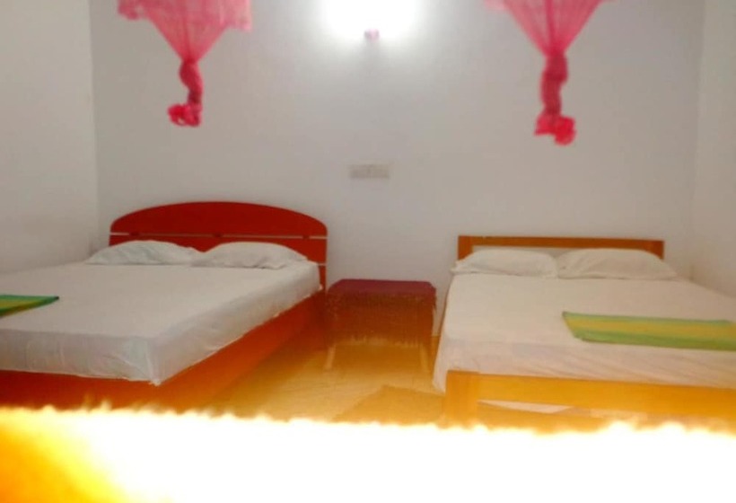 Pensió Lal Home Stay