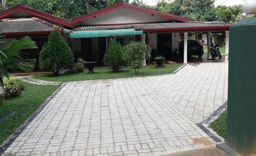 Pensió Lal Home Stay