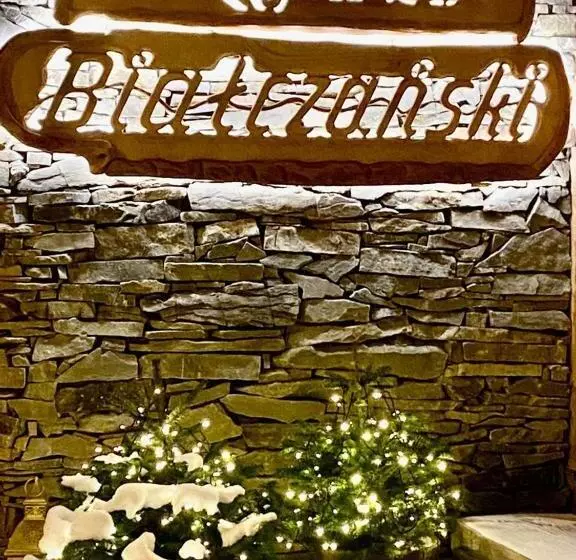 簡易ホテル Zajazd Białczański Dom Wypoczynkowy Restauracja