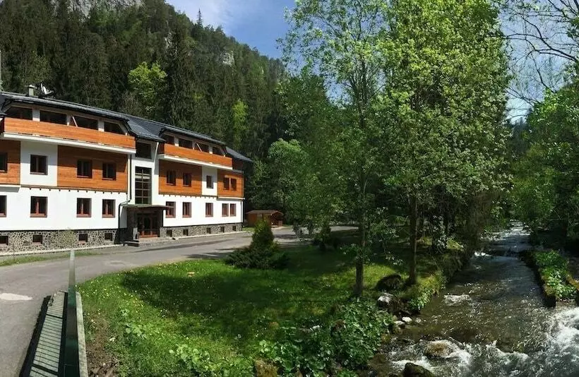 Majatalo Riverside Jasna