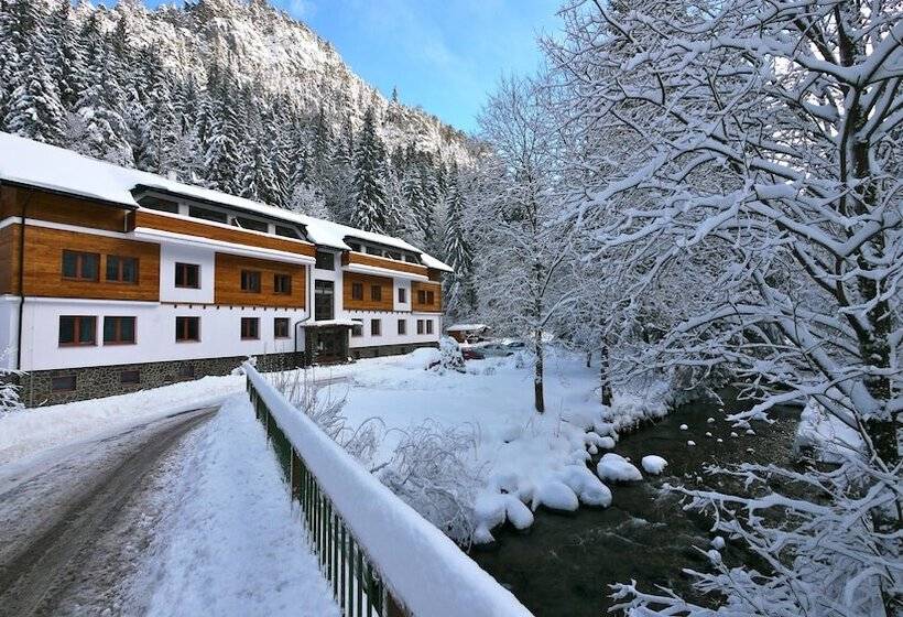 ペンション Riverside Jasna