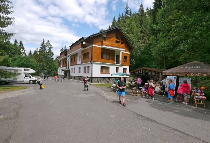 ペンション Riverside Jasna