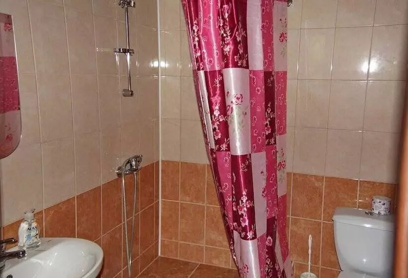 Majatalo Tikhaya Gavan Guest House