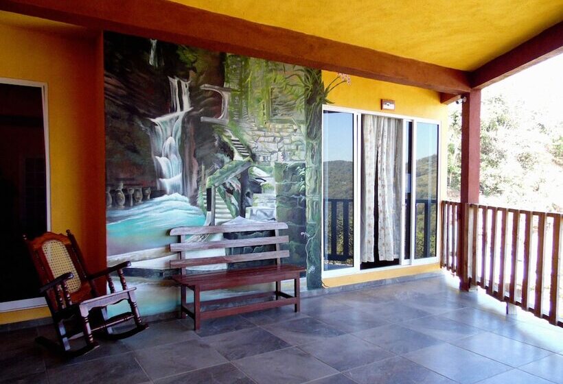 هتل Posada Familiar Tonantzin