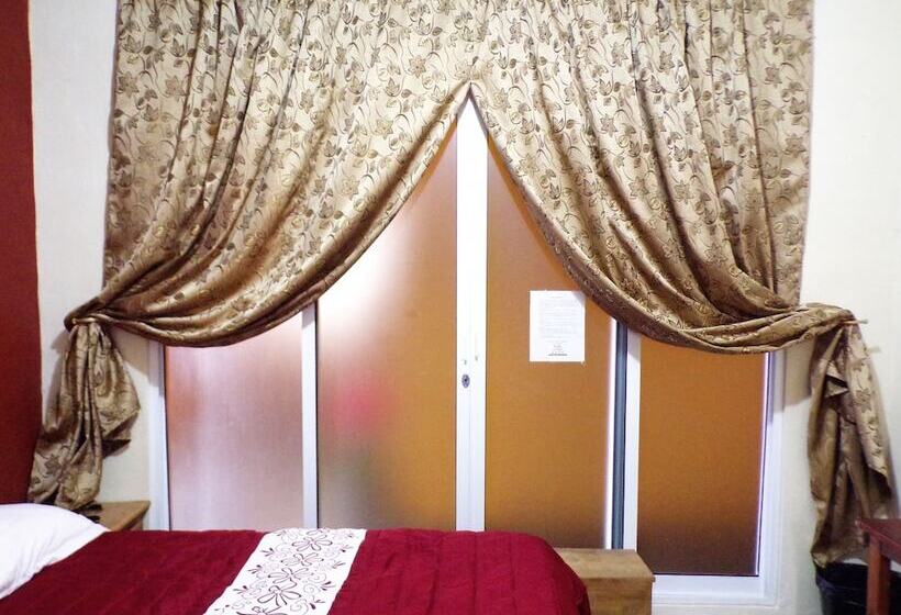 هتل Posada Familiar Tonantzin