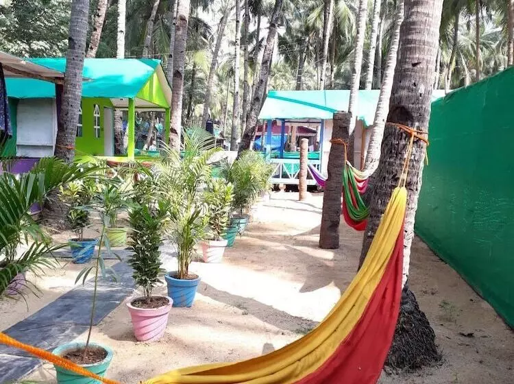 Hotelli Secret Beach Bungalows