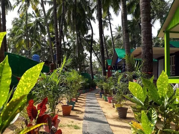 Hotelli Secret Beach Bungalows