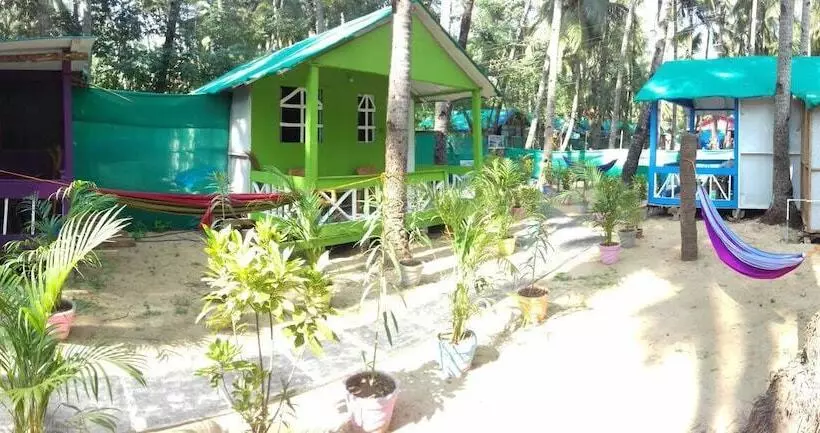 Hotelli Secret Beach Bungalows