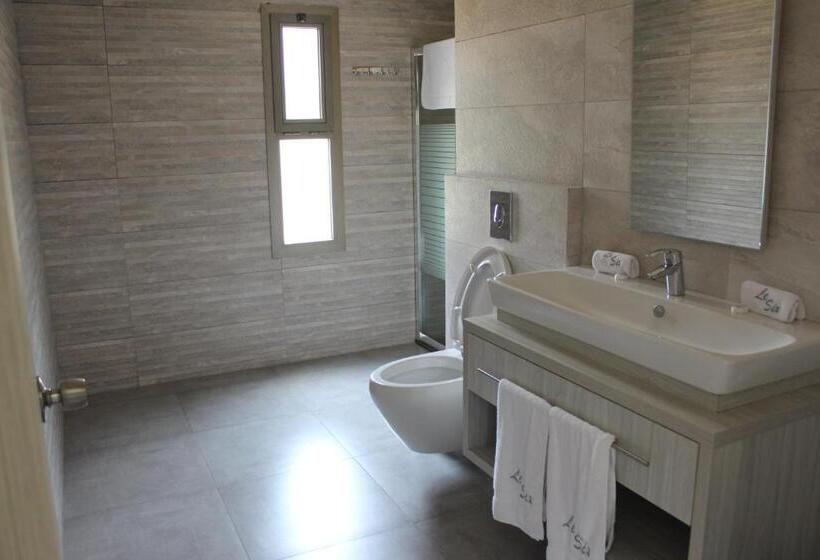 Le Six Hotel And Resort