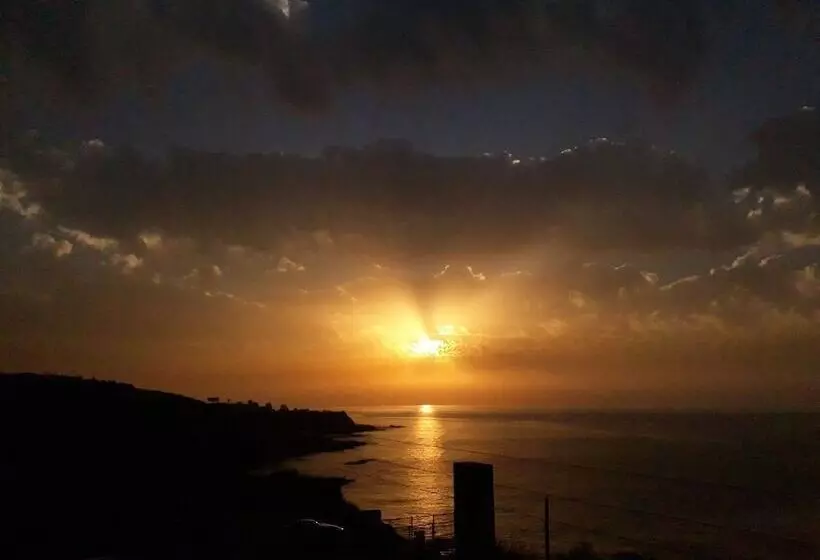 Le Six Hotel And Resort