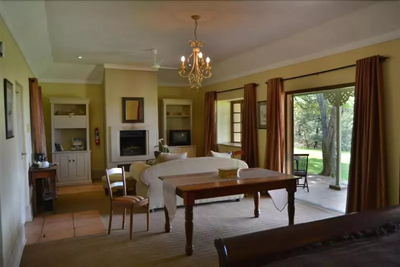 Old Halliwell Country Inn