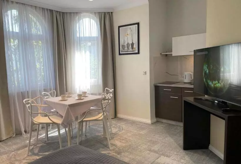 Hotelli Villa Aronia