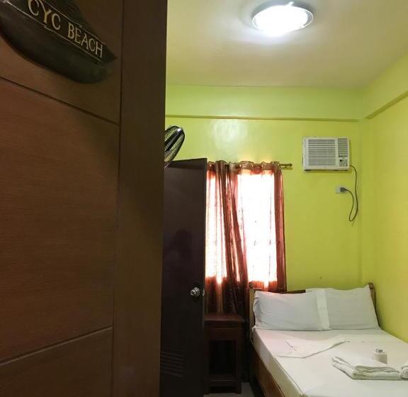 Pension Luis Bay Travellers Lodge