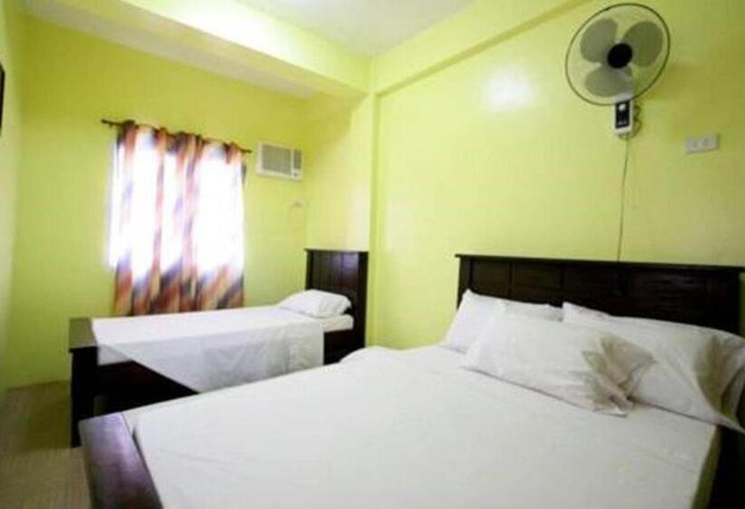 Pension Luis Bay Travellers Lodge