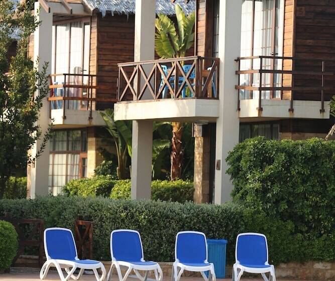 Turquoise Beach Resort