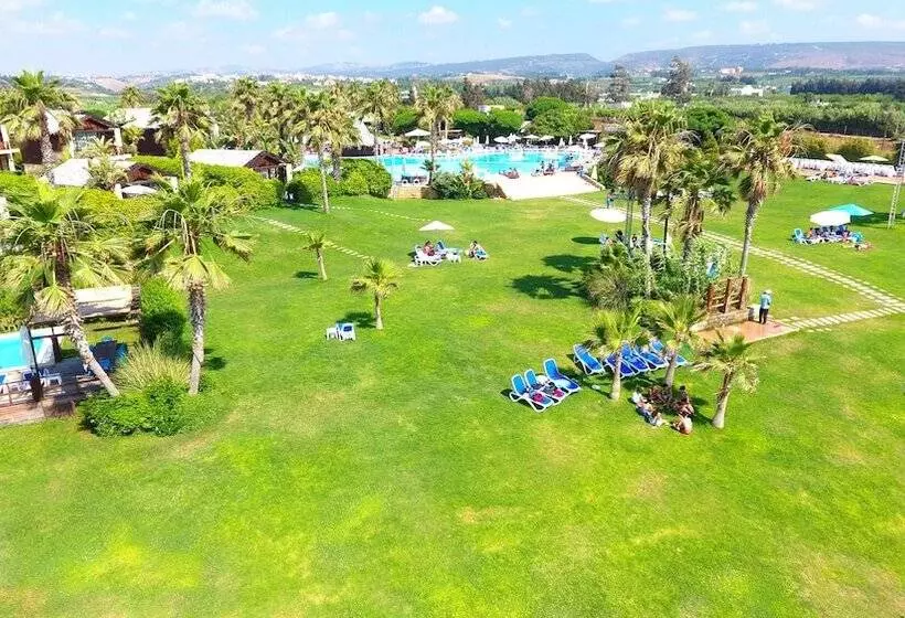 Turquoise Beach Resort