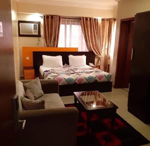 Alluring View Hotel Toyin Sreet