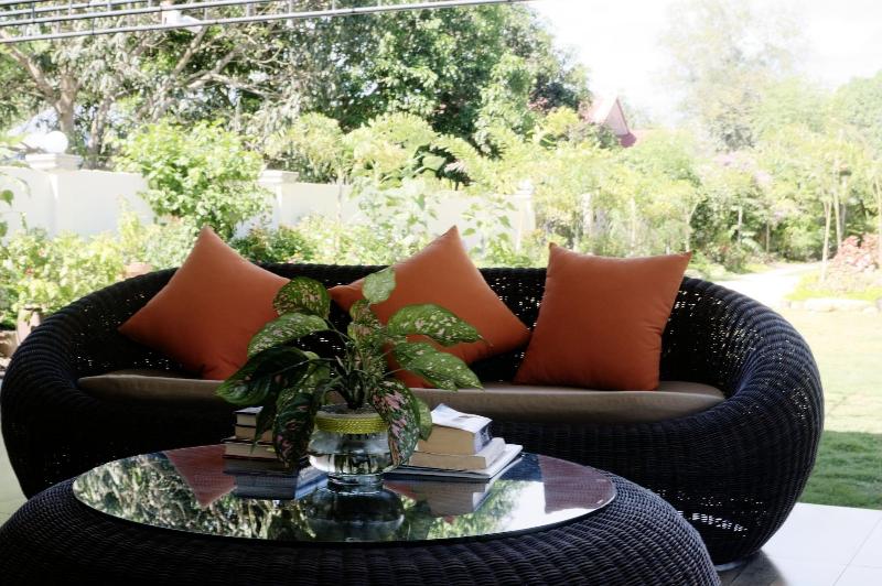 Hotel Alona De Tropicana Resort