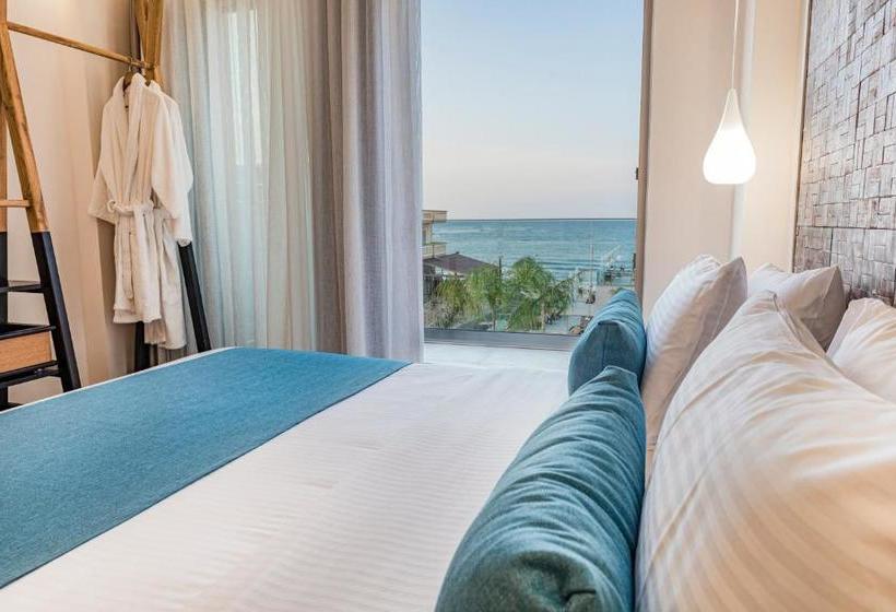 Epos Luxury Beach Hotel / Adults Only 16+