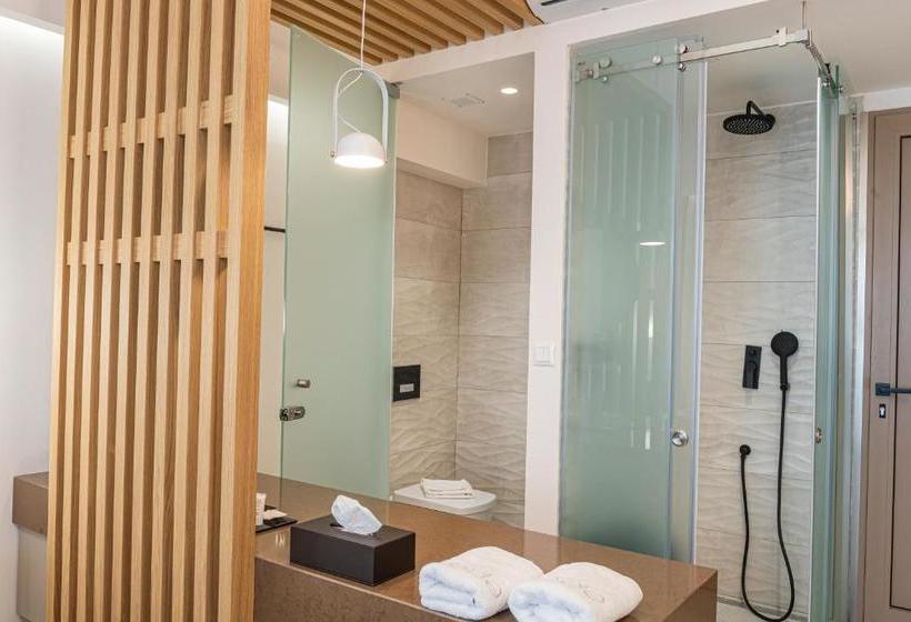 Epos Luxury Beach Hotel / Adults Only 16+