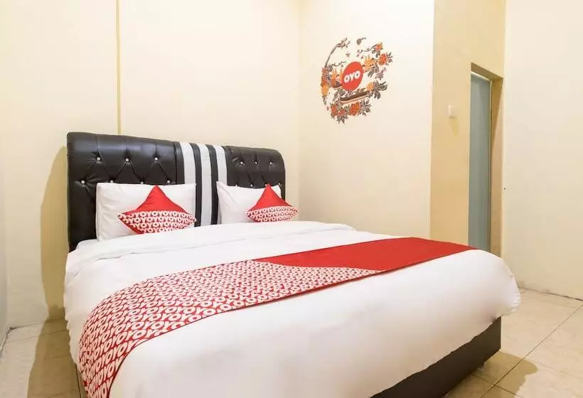ホテル Penginapan Nia Mandiri Syariah By Oyo Rooms