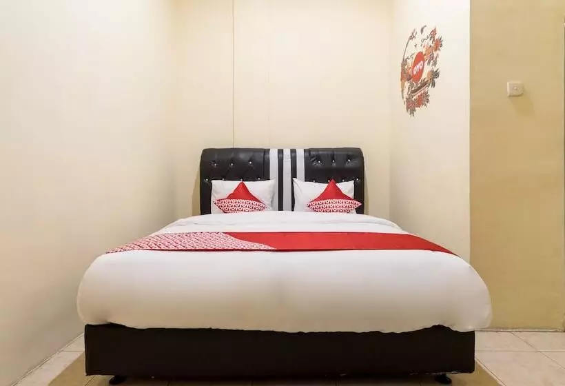 ホテル Penginapan Nia Mandiri Syariah By Oyo Rooms