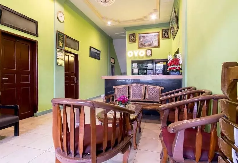 ホテル Penginapan Nia Mandiri Syariah By Oyo Rooms
