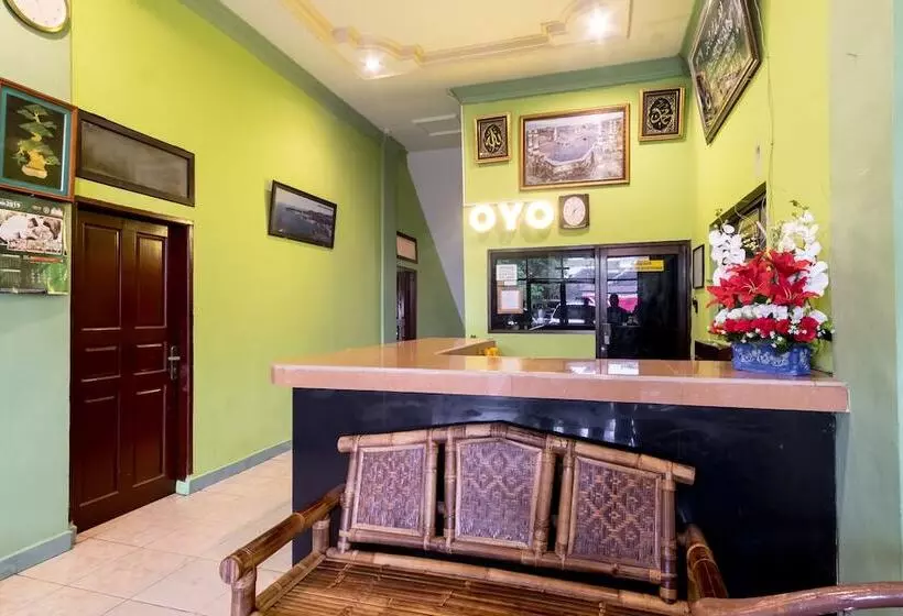 ホテル Penginapan Nia Mandiri Syariah By Oyo Rooms