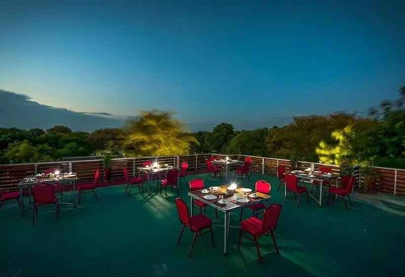 هتل Eternal Lodge Bagan