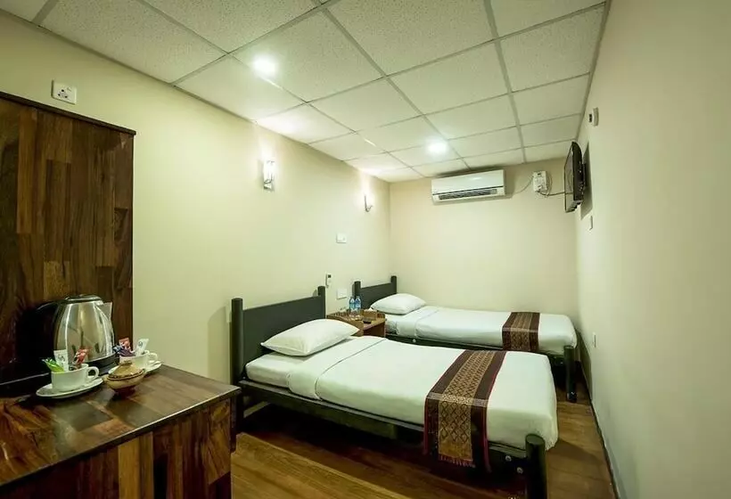 هتل Eternal Lodge Bagan