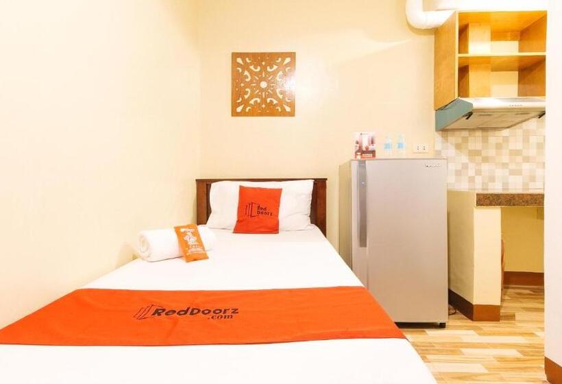 Hotel Reddoorz Near Pnr Espana Station