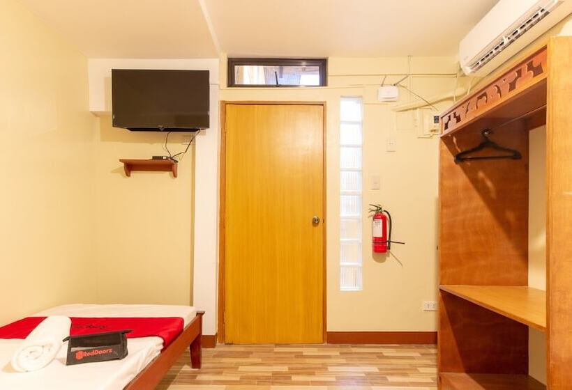 Hotel Reddoorz Near Pnr Espana Station