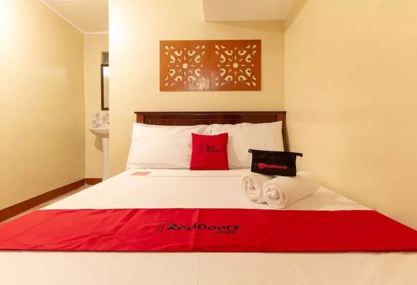 هتل Reddoorz Near Pnr Espana Station