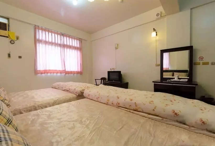 پانسیون Plum Inn 2