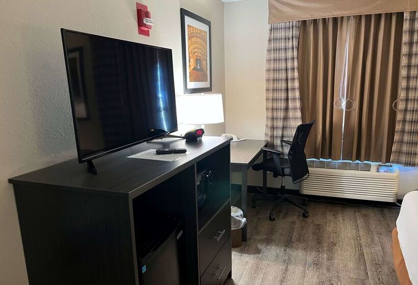 فندق Express Inn