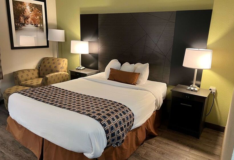 فندق Express Inn