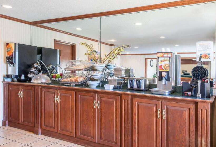 בית מלון כפרי Baymont By Wyndham Detroit/roseville