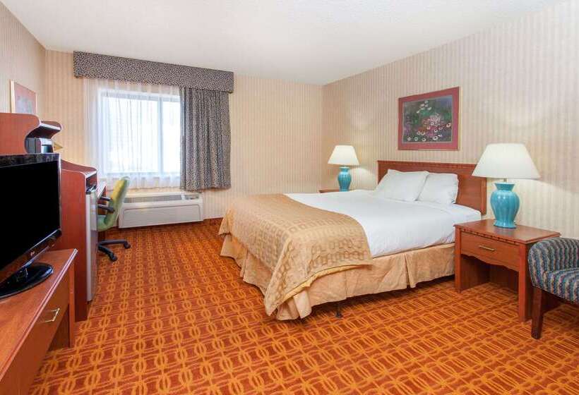 בית מלון כפרי Baymont By Wyndham Detroit/roseville