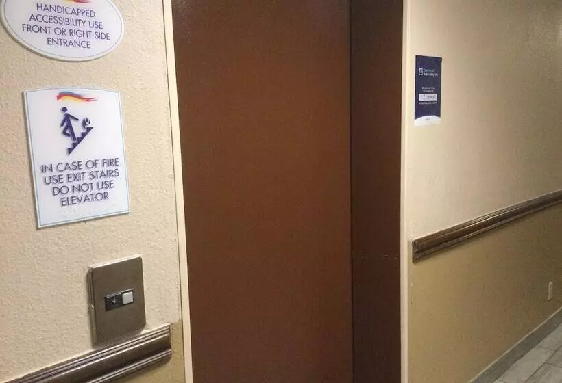 Szálloda Baymont By Wyndham Detroit/roseville