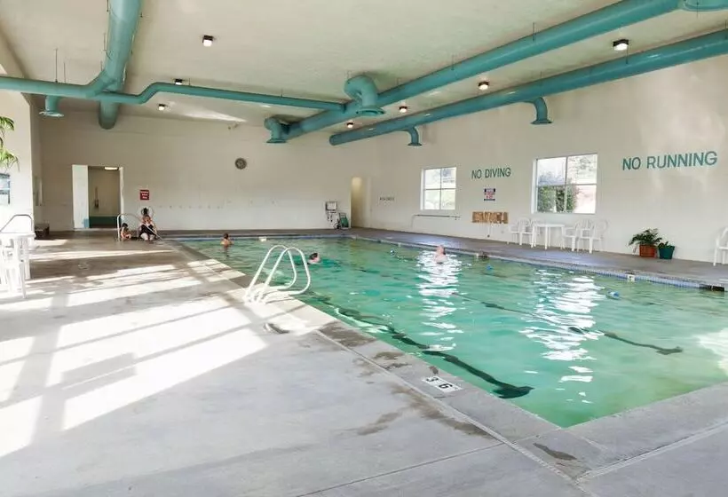 酒店 Benny's Colville Inn