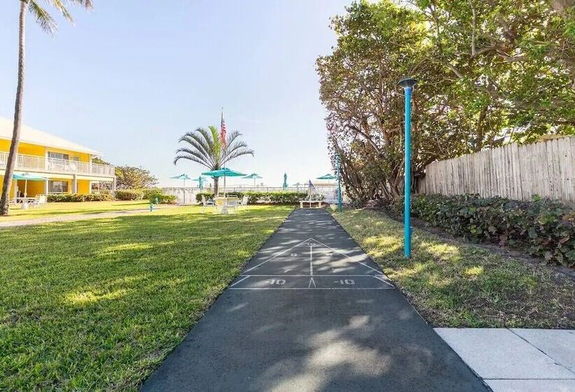 Отель Berkshire On the Ocean