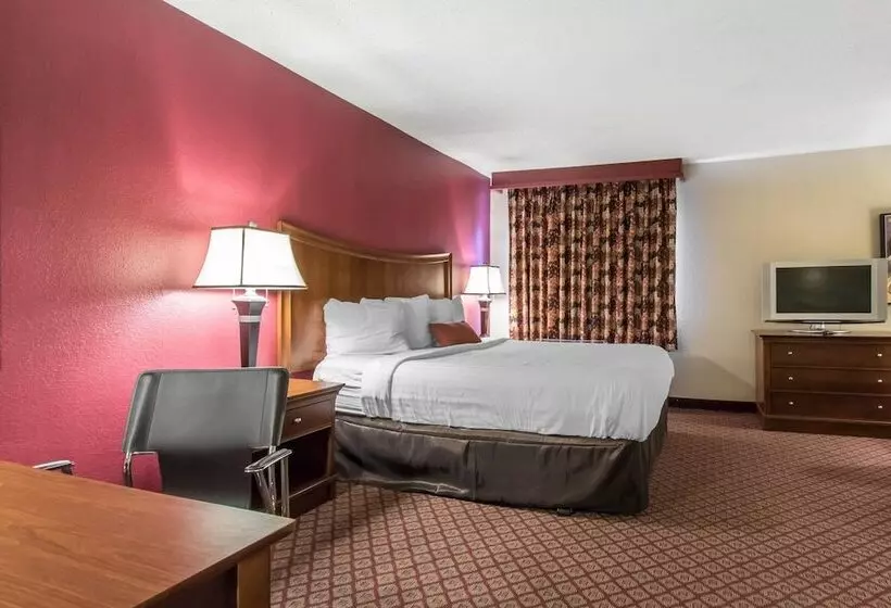 فندق Econo Lodge Inn & Suites Joplin