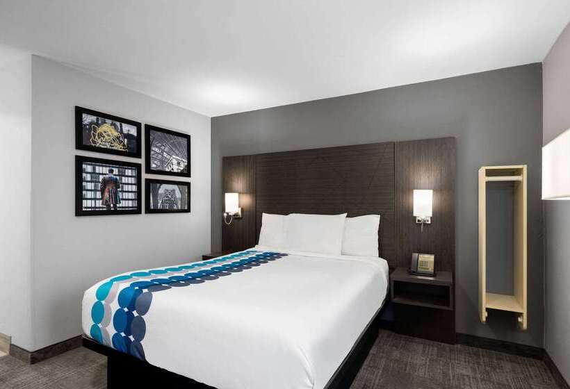Hotel La Quinta Inn By Wyndham Indianapolis Airport Executive Dr