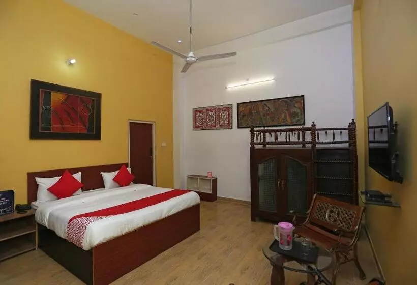 ホテル Super Collection O Sara Grand Near Ram Manohar Lohia Hospital