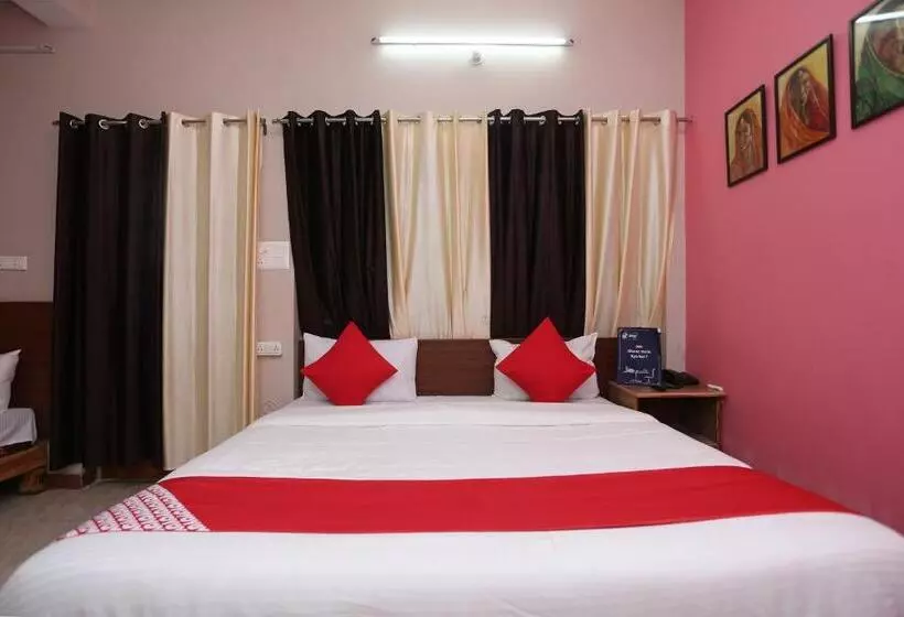 ホテル Super Collection O Sara Grand Near Ram Manohar Lohia Hospital