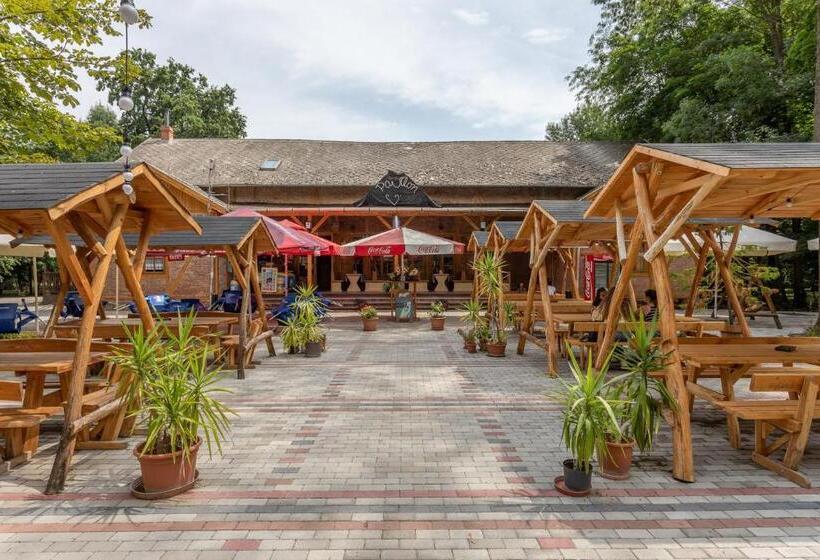 Bed and Breakfast Pavilon Panzió étterem és Pizzéria