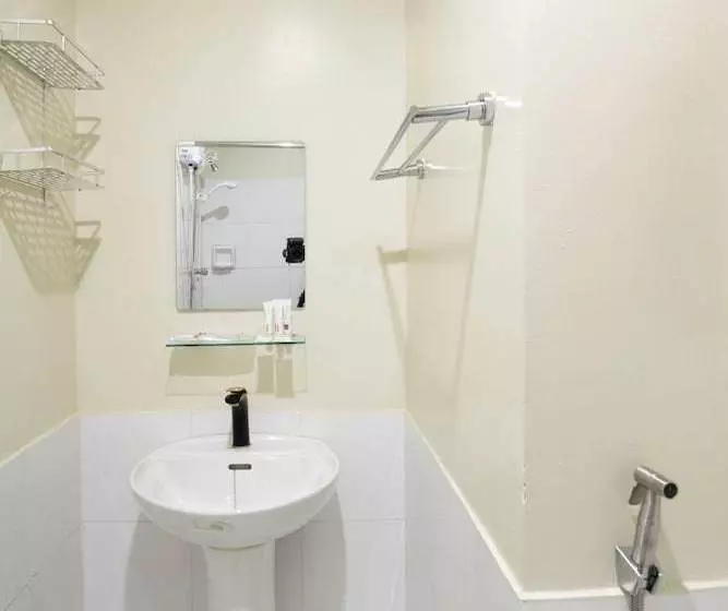 Gbs Properties Centropolis By Oyo Rooms